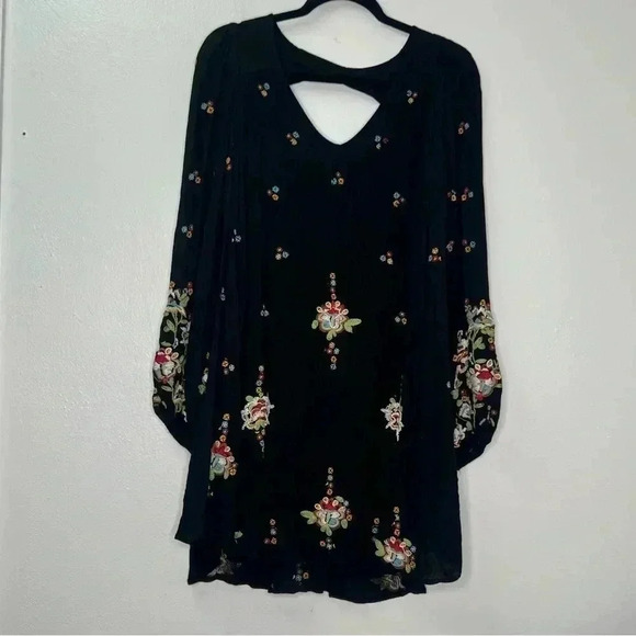 free People Oxford Embroidered Long‎ Sleeves V-Neck  Mini Dress Sz M - Picture 1 of 16